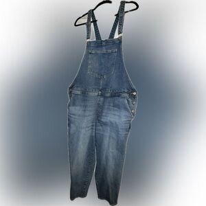 Old Navy Boyfriend Overalls Size 22